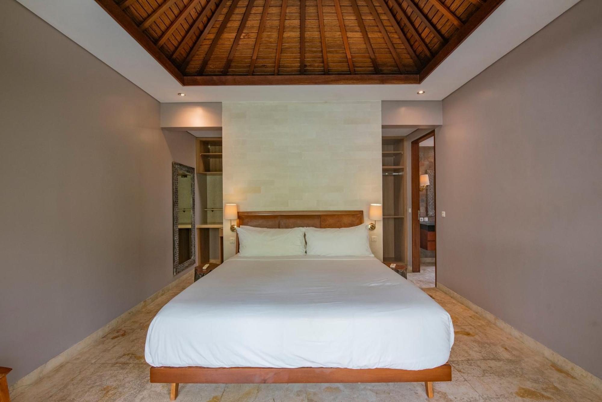 Kejora Beachfront Villas Sanur  Bagian luar foto